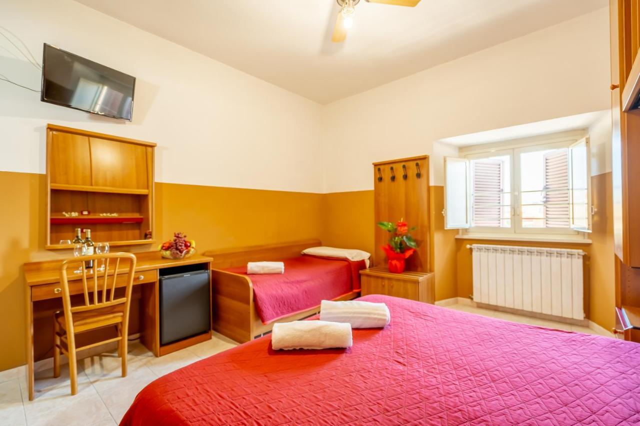 Booking Inn Rome Center ภายนอก รูปภาพ